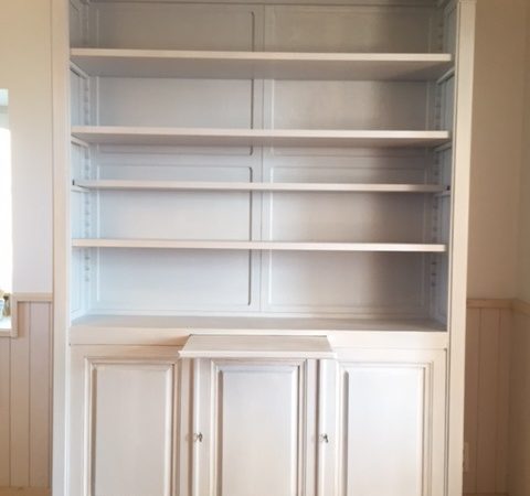 Bibliothèque de style Directoire livrée en Bretagne