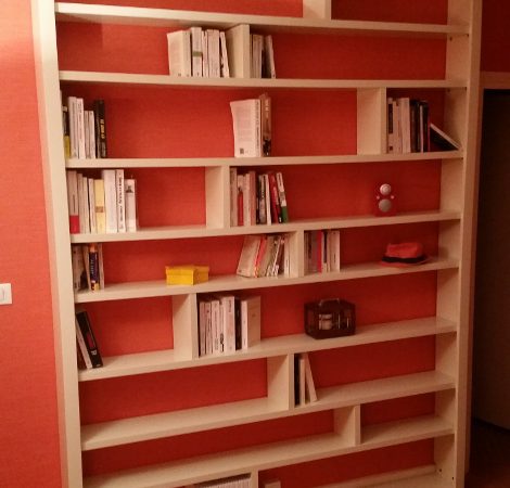 Bibliothèque ZEN pour une décoration d’intérieur contemporaine
